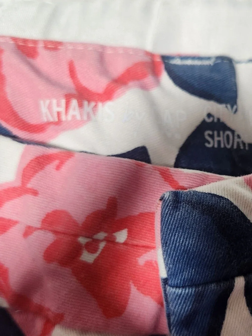 Women’s Pink Floral Cotton Shorts with Pink And Navy Leaf Print GAP Size 8